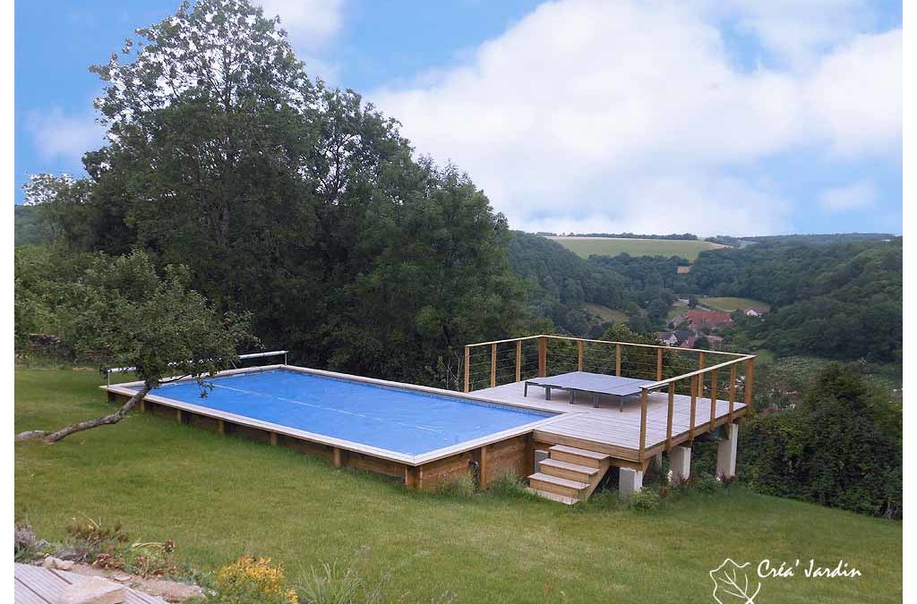Aménagement d’une terrasse en bois autour d’une piscine